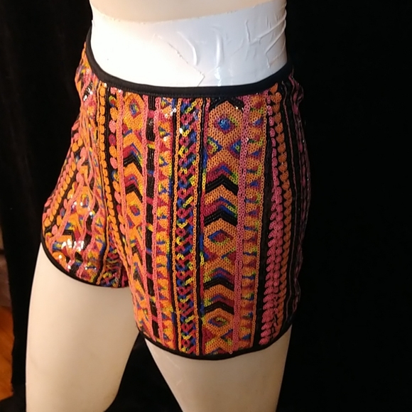 Forever 21 Sequin short - Picture 2 of 5